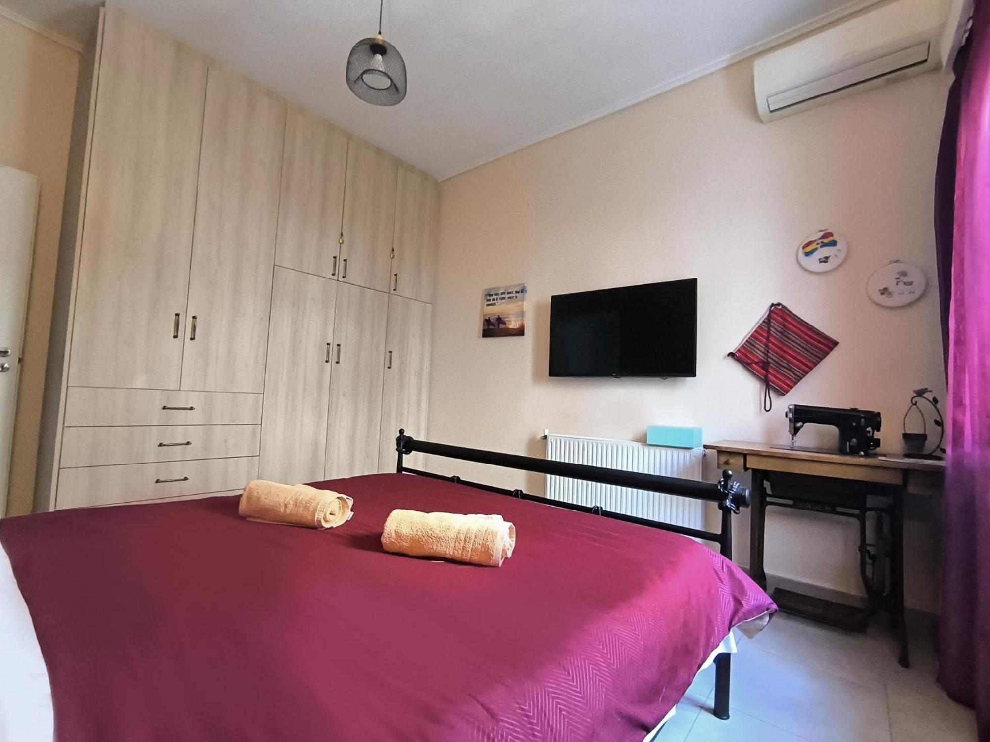 Casa Bonita, House With Private Entrance And Garden, Between Center And Sea เอเธนส์ ภายนอก รูปภาพ